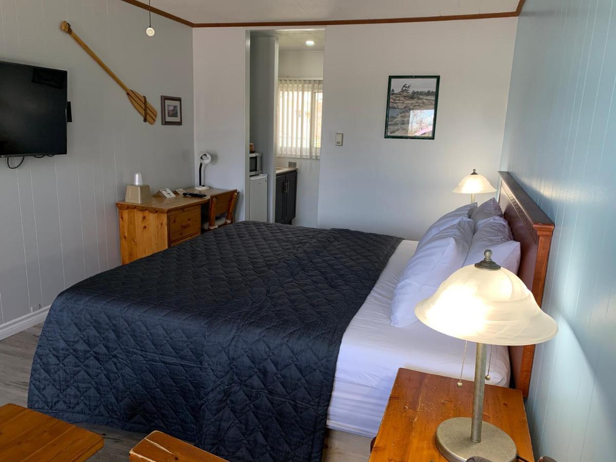 Town & Country Motel Parry Sound Esterno foto
