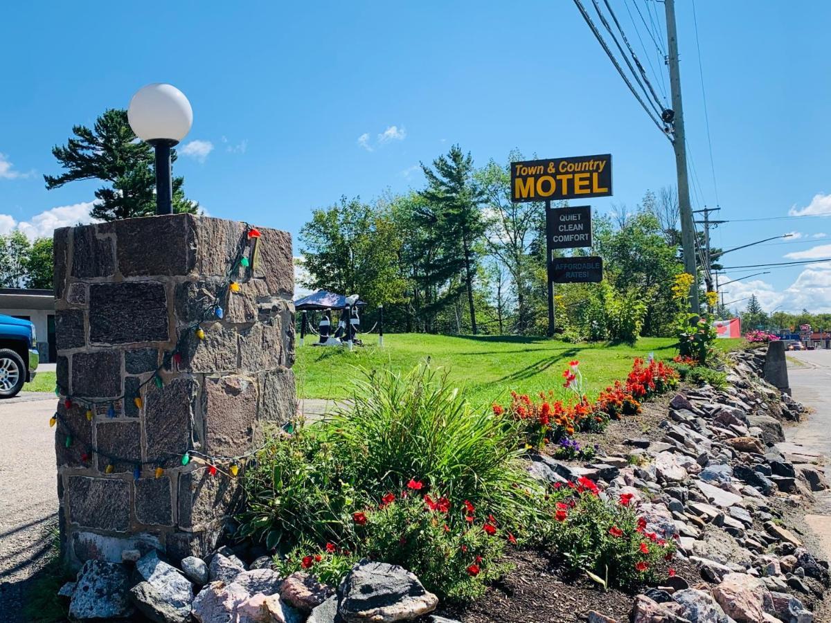Town & Country Motel Parry Sound Esterno foto